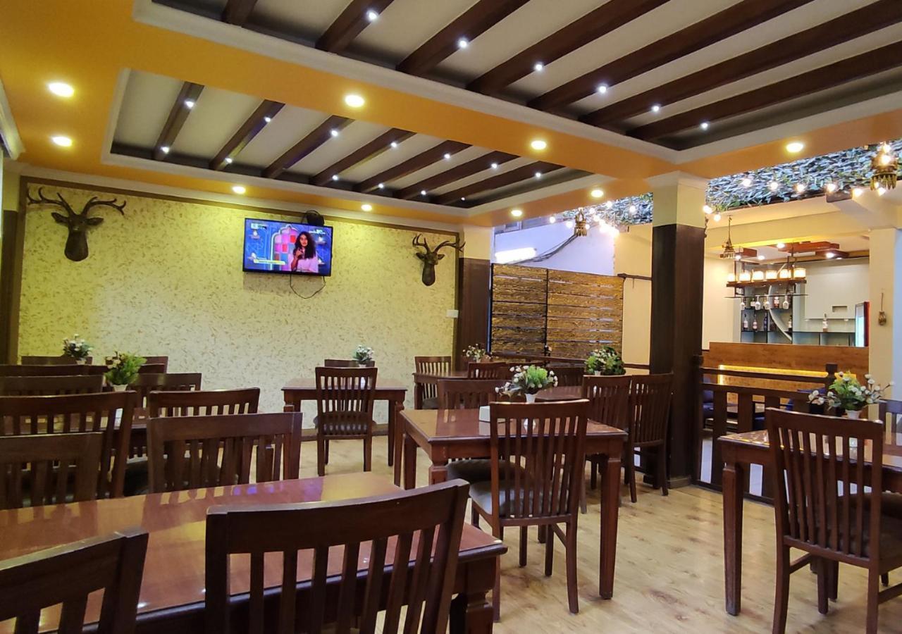 Royal Kings Hotel Katmandou Extérieur photo