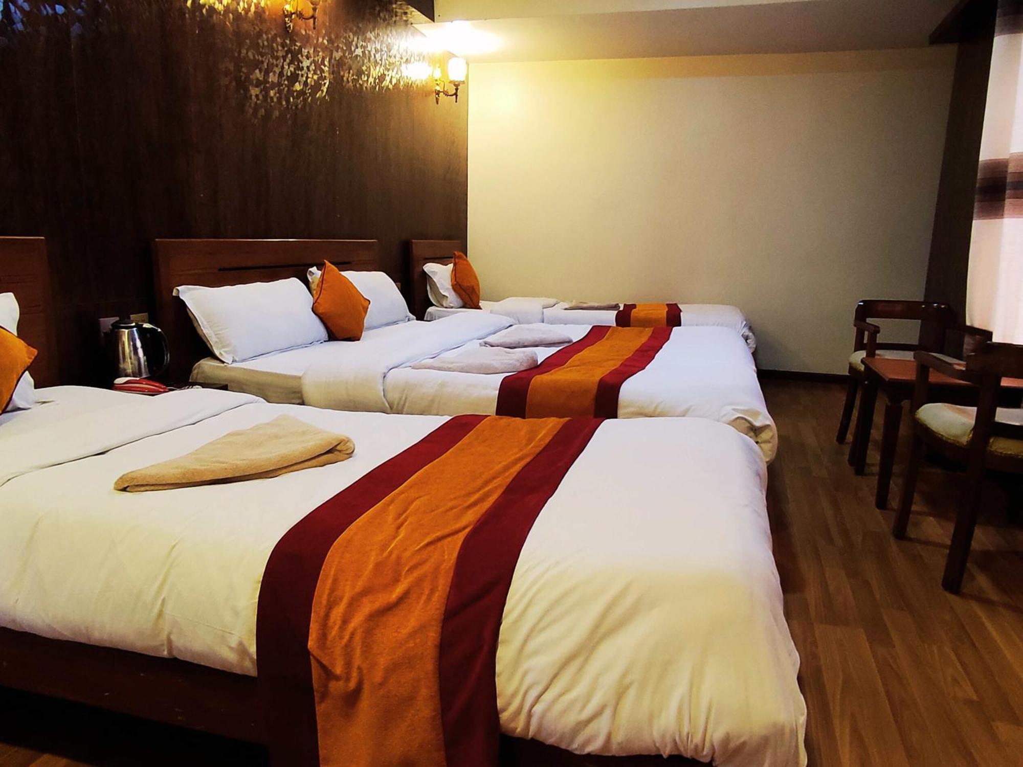 Royal Kings Hotel Katmandou Extérieur photo