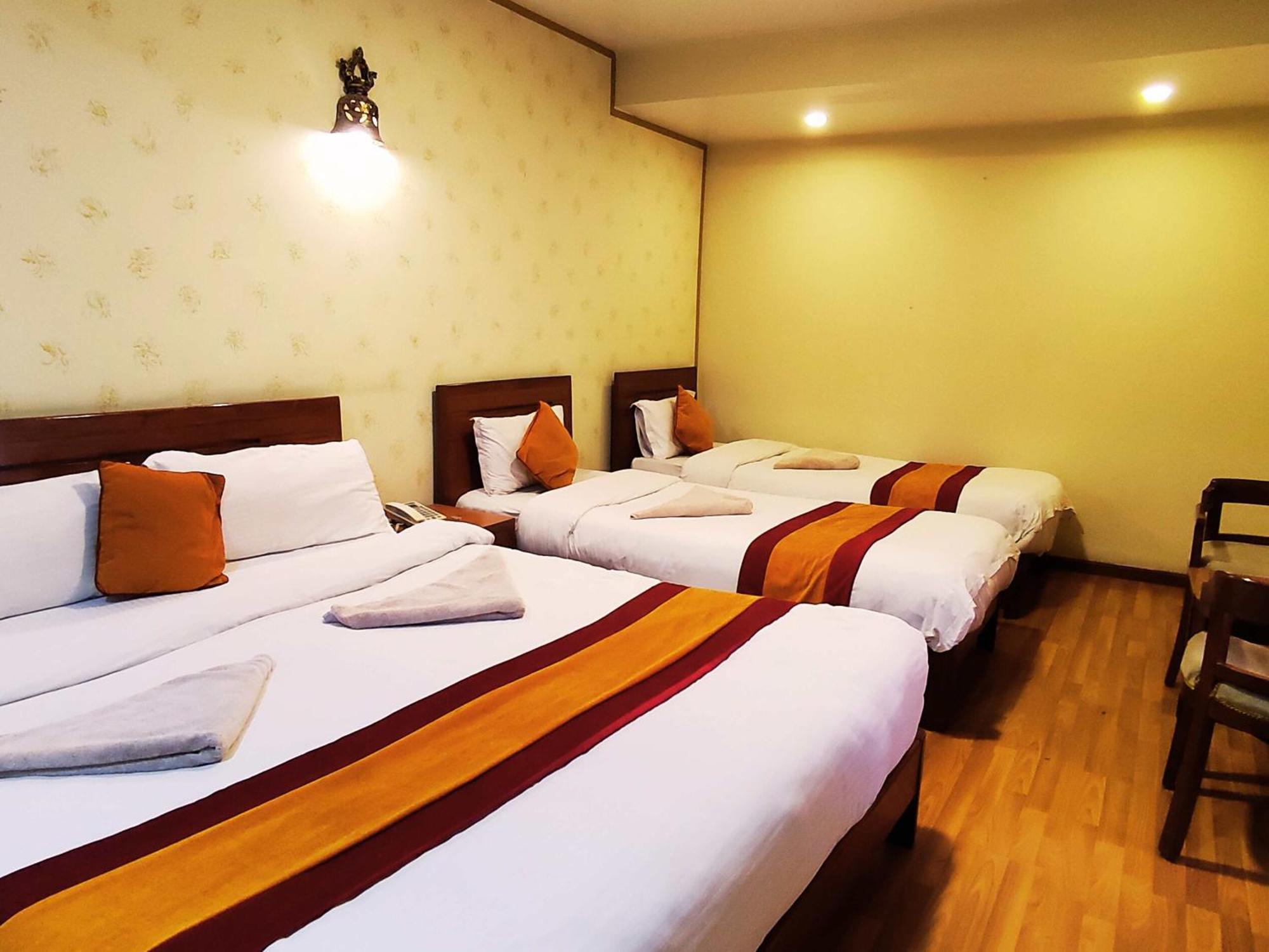 Royal Kings Hotel Katmandou Extérieur photo