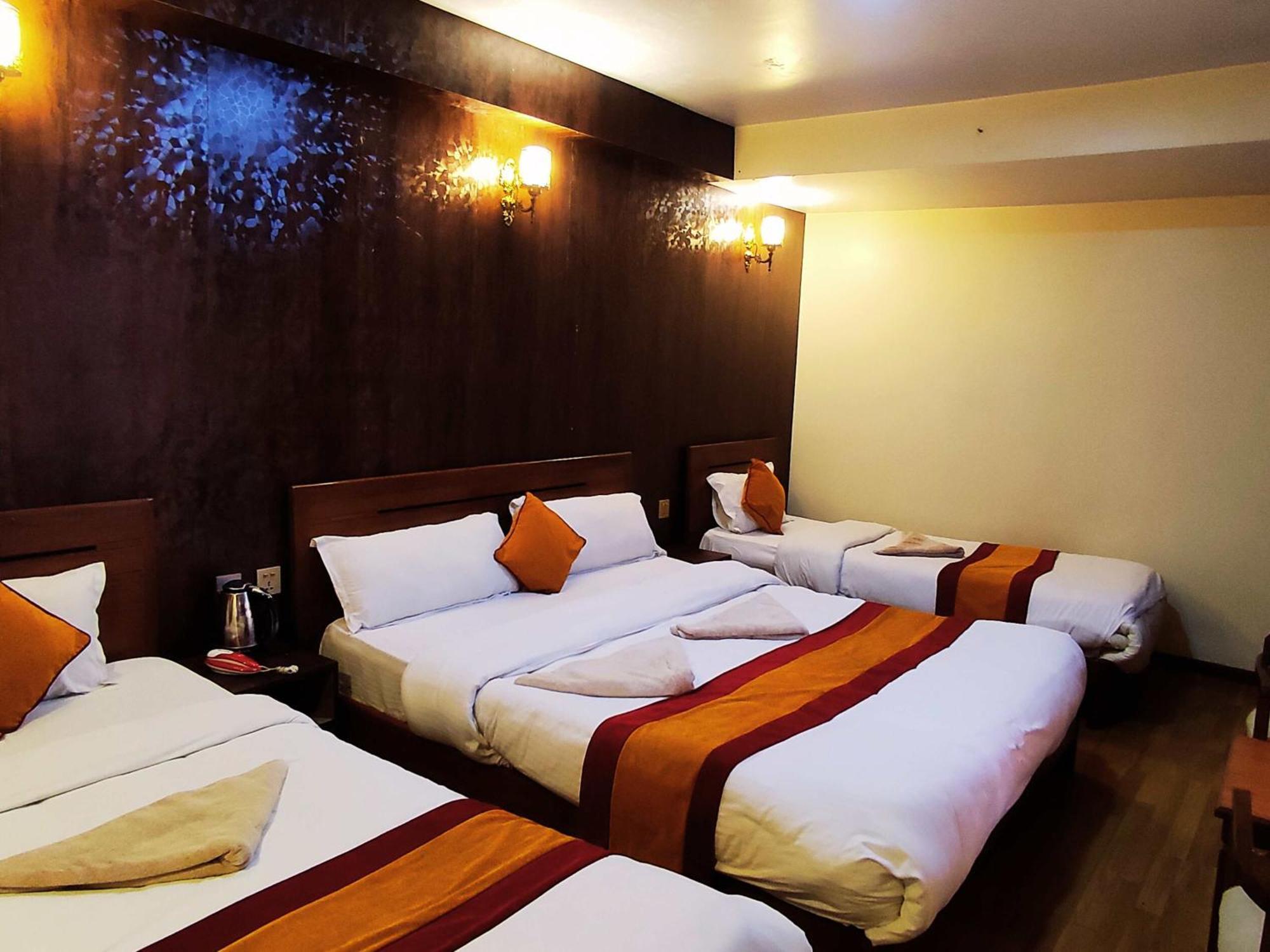 Royal Kings Hotel Katmandou Extérieur photo