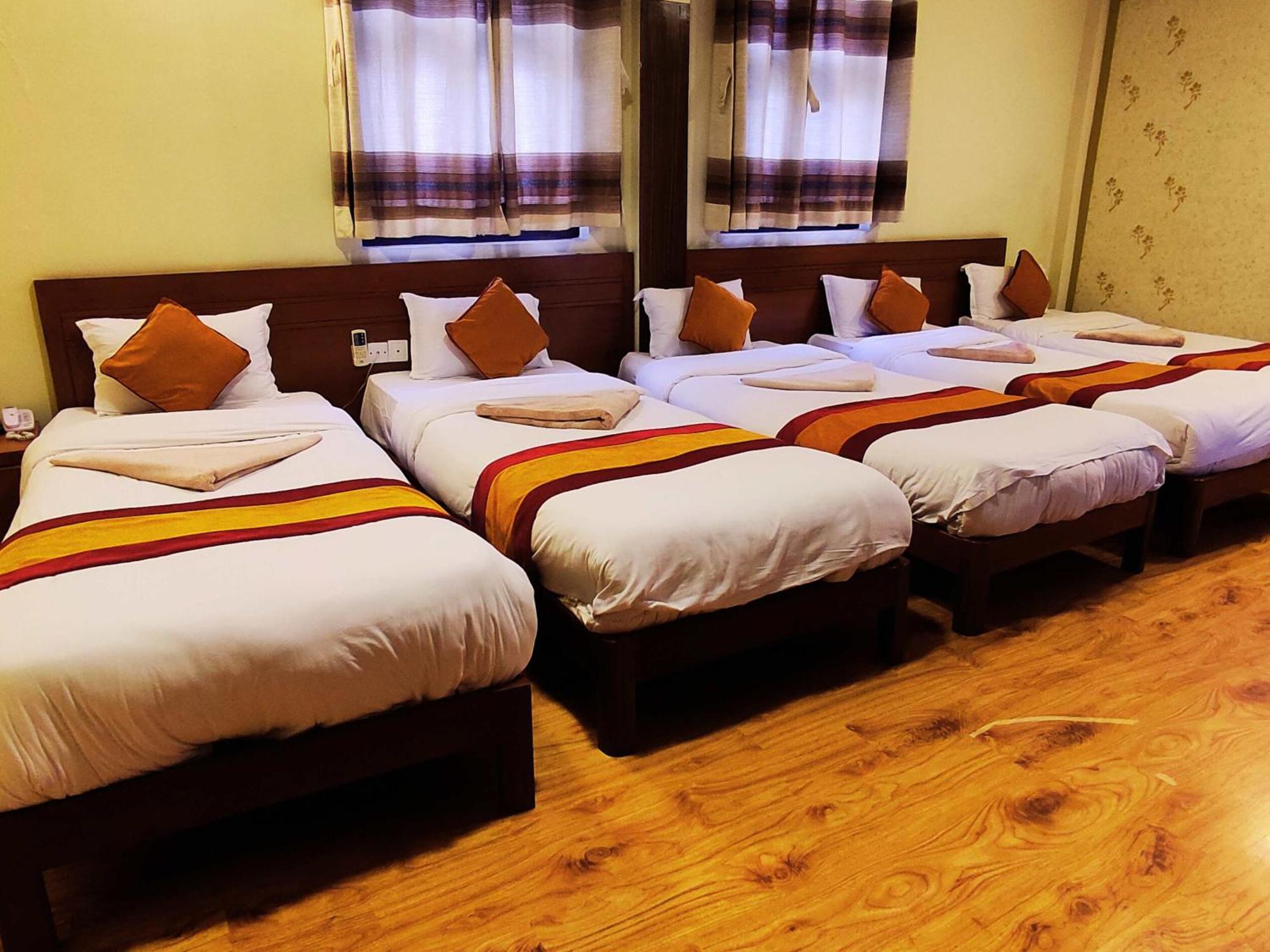 Royal Kings Hotel Katmandou Extérieur photo