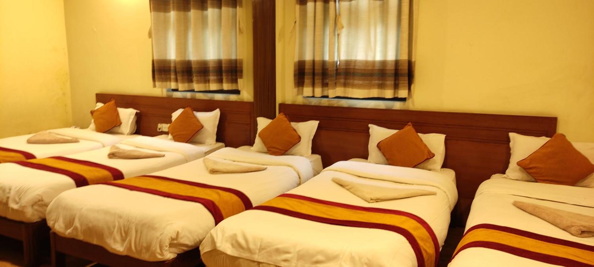 Royal Kings Hotel Katmandou Extérieur photo