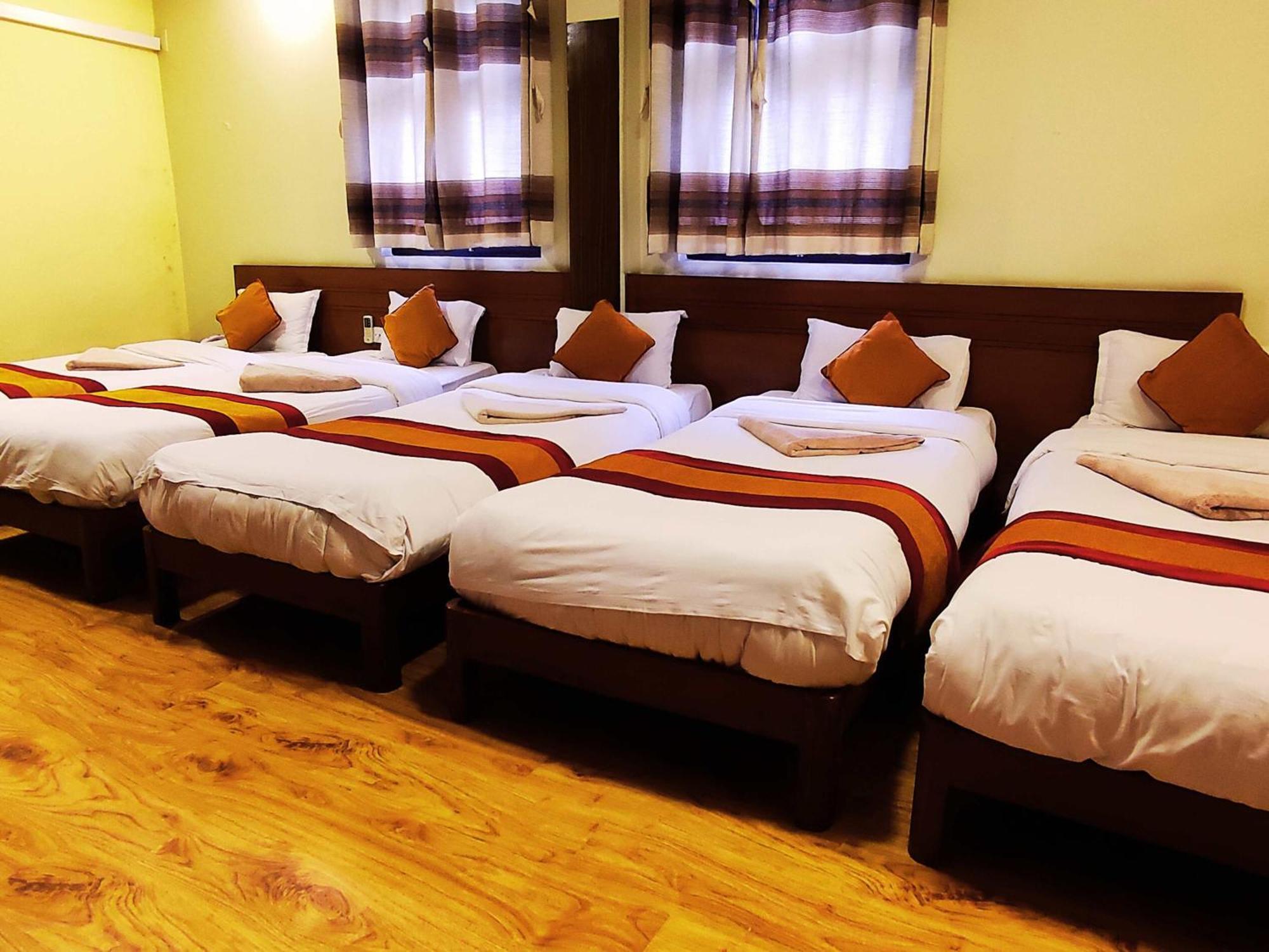Royal Kings Hotel Katmandou Extérieur photo