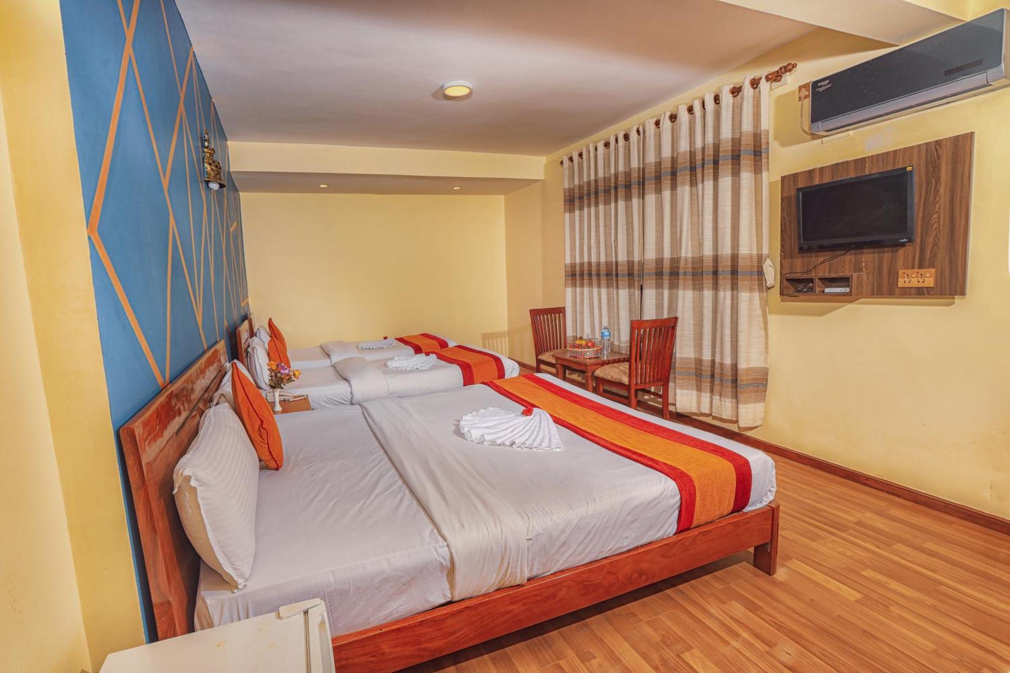Royal Kings Hotel Katmandou Extérieur photo
